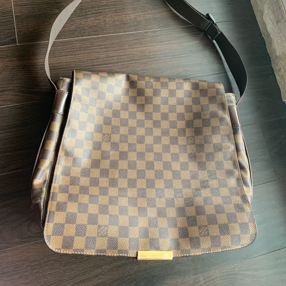Louis Vuitton classic men messenger bag